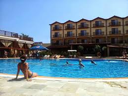 7.2 guest rating hotel photo. Teodor Munteanu Asociat In Tander Maxx Srl SolicitÄ Intrarea In Legalitate A Complexului Turistic Din Vama Veche