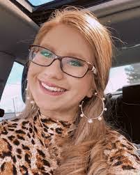 Meredith Hallman's Instagram, Twitter & Facebook