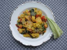 Curry Kurkuma Spitzkohlpfanne Mit Kartoffeln Gesundes Veganes Spitzkohlrezept Mit Kokosmilch Sp Kartoffeln Gesund Basische Ernahrung Rezepte Spitzkohlpfanne
