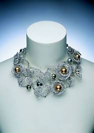 Rose Garden Necklace Mikimoto Pearl Jewelry Design Beautiful Jewelry Jewelry Design