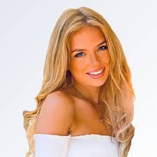 Rachael Ott's Instagram, Twitter & Facebook