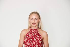 Jun 25, 2021 · meet this season's farmer wants a wife contestants rob, will, andrew, sam, matt and sam. Farmer Wants A Wife 2021 Meet The Cast Tv Tonight
