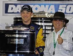 Nascar journalist bob margolis, who is writing a book about roush's life, was told that roush and strickland were not seriously hurt. Roush Fenway Racing Excited To Have Matt Kenseth Come Home Auto Racing Madison Com