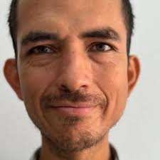 Cada día, un maestro deja una marca en la historia.” Profe Alfredo Argueta  Laboro como Maestro por contrato durante varios años en la escuela del  caserío los llanitos, el Tamarindo. Hoy un