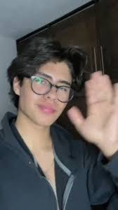 Janette White's Instagram, Twitter & Facebook