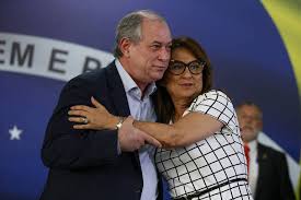 Share facebook share twitter share whatsapp+ open share. Pf Abre Inquerito Para Investigar Ciro Gomes Sob A Suspeita De Crime Contra A Honra De Bolsonaro 19 03 2021 Poder Folha