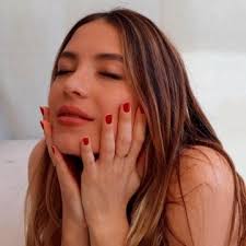 Sarah kohan (born farzan) was born to asher farzan. Sarah Kohan Se Venga De Chicharito Hernandez Con Ardiente Foto En Banador Soy Futbol