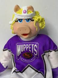 Miss Piggy Sesame Street Hockey Player 11" Tall 1995 Stuffed Toy Doll