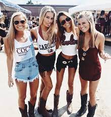 Make sure to indulge in green treats and beverages too! Usc Game Day College Gameday Outfits College Tailgate Outfit Gameday Outfit