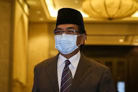 Mohammed hayssam yang juga merupakan adik kepada ahli parlimen sipitang, yamani hafez, meninggal dunia pada usia 34 tahun. Musa Aman Withdraws Lawsuit Against Shafie Over Rightful Sabah Cm Tussle To Pay Rm60 000 In Costs Malaysia Malay Mail