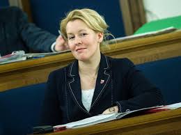 Diesen fragen ging bundesjugendministerin dr. Franziska Giffey Vor Der Wahl Zur Burgermeisterin Qiez
