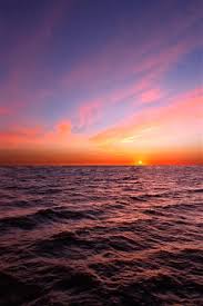 Free download the sky sunset iphone wallpapers, 5000+ iphone wallpapers free hd wait for you. The Horizon Of The Sea Beautiful Sunset Sky 750x1334 Iphone 8 7 6 6s Wallpaper Background Picture Image