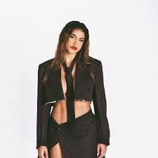 laura Vanegas - YouTube