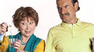 Voir plus d'idées sur le thème scene de menage, blague de blonde, humour. Scenes De Menages Marion Game Huguette Aurait De Plus En Plus De Mal A Tenir Son Role