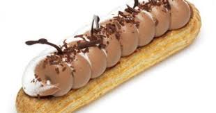 Fauchon Quelle Celebre Patisserie Francaise Reconnaissez Vous Dans Cet Eclair A Decouvrir En Ce Moment Au 2 Dessert Shop Culinary Desserts Eclair Recipe