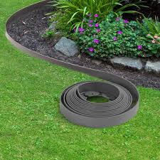 Optez pour la barrière de ville avec main courante pour sécuriser efficacement votre voirie et votre collectivité, avec les conseils des experts de dmc direct. Bordure De Jardin