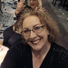 The man in black fled across the desert, and the gunslinger followed. I'm  now ready and starting my 2nd dark tower adventure...wish me luck...long  days and pleasant nights xx