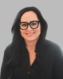 Doris Blas's Instagram, Twitter & Facebook