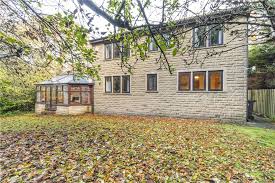 Welcome to the cromwell court news feed powered by twitter! 4 Bedroom Property For Sale In Cromwell Court Stoney Ridge Bradford Bd9 300 000