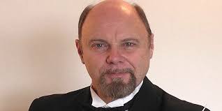 Oshkosh band director Terry Hathaway to retire after 50 years