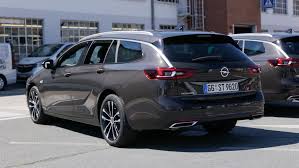Opel has just released pictures of the revised insignia sedan and wagon for the european market. Opel Insignia Facelift 2021 Insignia Gsi 230 Ps 4x4 Fahrbericht Autogefuhl