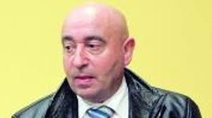 Tres partidos de sanción al llanisco Santi Miguélez Luisito aspira a la  presidencia del Condal