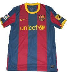 .trikot ungarn trikot wales trikot damen trikot ac milan damen arsenal damen as roma damen atletico madrid damen barcelona damen bayern münchen damen fc. Datei Fc Barcelona Trikot 2010 11 Jpg Wikipedia