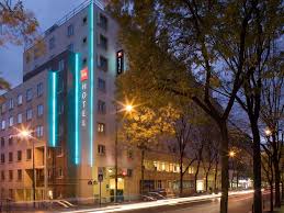 Se arrivi all'ibis paris menilmontant hotel in auto, il parcheggio privato a pagamento in loco. Ibis Paris Italie Tolbiac 13eme A Paris France Hotels Sur Ebooking Com