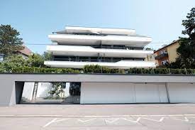 The property was built in 1972 and has accommodations with a balcony. Moderne 3 5 Zimmer Wohnung In Gefragter Aussichtslage In Stuttgart Gansheide Zu Vermieten