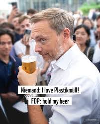 Patrick Freund's Instagram, Twitter & Facebook