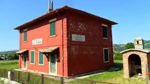 Case Cantoniere Stazioni Ferroviarie E Caselli Lo Stato Vende I Gioielli In Disuso