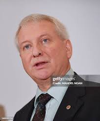 18 Doug Hamburger Photos & High Res Pictures