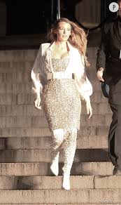 Trouvez de l'inspiration à partir de nos nombreux modèles de textes, images et cartes animées sur cette page pour guider votre. Ces Robes De Stars Qui Nous Inspirent Pour La Tenue Du Nouvel An Puretrend