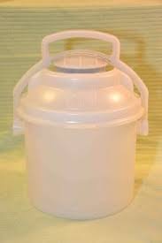 Great Wipes Dispenser For Homemade Wipes We Have One For Baby Wipes And One For 409 Wipes Super Handy Wipes Container Homemade Wipes Antibacterial Wipes