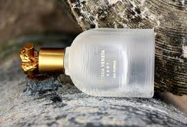 Knot Eau Florale By Bottega Veneta Smitty S Perfume Pictures Parfumo Beauty Perfume Perfume Bottega Veneta