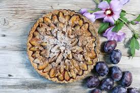 Knusprige Zwetschgen Tarte Mit Mandel Murbeteig Rezept Zwetschgen Tarte Zwetschgenkuchen Murbeteig Und Murbeteig