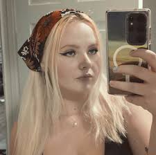 Make a hair towel with me!  https://hearthookhome.com/hair-towel-with-a-twist/ #crochet #crocheting  #crocheter #crochetpattern #crochtebeauty #beautypattern #crochetaddict  #yarn #yarnlover