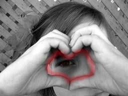 愛心手勢 Google 搜尋 Amour