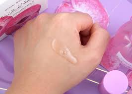 Normal, dry, combination, and oily. Glow Recipe Plum Plump Hyaluronic Serum Review The Happy Sloths Beauty Makeup And Skincare Blog With Reviews And Swatches