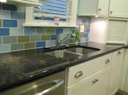 Pin By Eugene Schnierer On Kitchen Kitchen Tiles Backsplash Accent Wall In Kitchen Glass Subway Tile Backsplash
