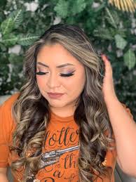 📢Looking for a makeup or hair artist for your next special event? Message  me for a commitment-free quote 💌 Hablo español 😊