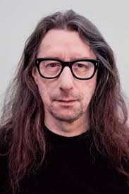 Journalist Flip Feyten over de nieuwe thriller van priester Richard Coles  (voormalig lid van The Communards)