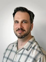 Chris Moller's Instagram, Twitter & Facebook