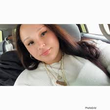 Help merging mom and daughters photos?