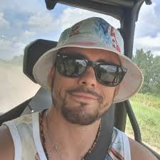 Derrick Hanson in people