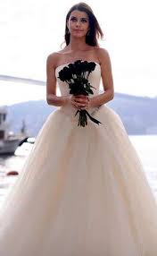 Beren Saat In Verawang Wedding Dress Intikam Tv Series 2013 2014 Wedding Dresses Wedding Gowns Strapless Dress Formal