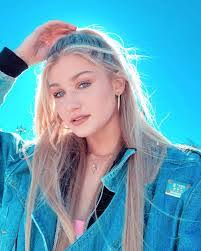 Octavia Hale's Instagram, Twitter & Facebook