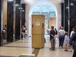 Through the elections for 2013, a total of 300 individuals have been inducted, including 237 players, 20 managers, 10 umpires, and 33 pioneers and executives. List Of Members Of The Baseball Hall Of Fame Wikipedia