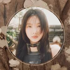 Las selcas de ángulo alto de Nayeon son tan hermosas. 😭 Nayeonized~