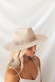 Seseorang diterima bekerja jika lulus tes kesehatan perusahaan tersebut. Wyeth Lila Hat Trendy Beige Fedora Hat Wool Fedora Hat Lulus
